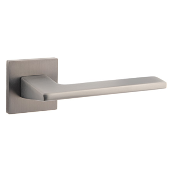 Ручки стандарт Ручка дверная Code Deco на квадратном основании H-30134-A-GRF 